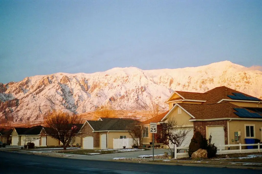 Intro Roofing in Taylorsville